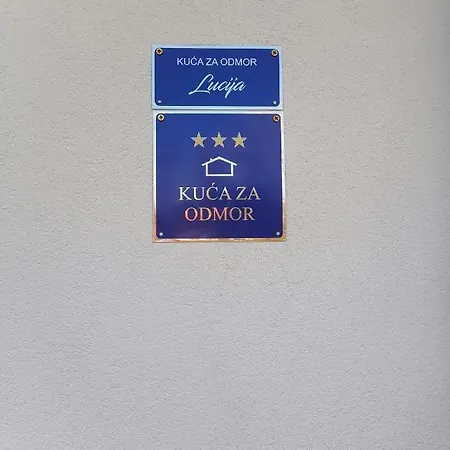 Lucija Appartement Lovinac  Buitenkant foto
