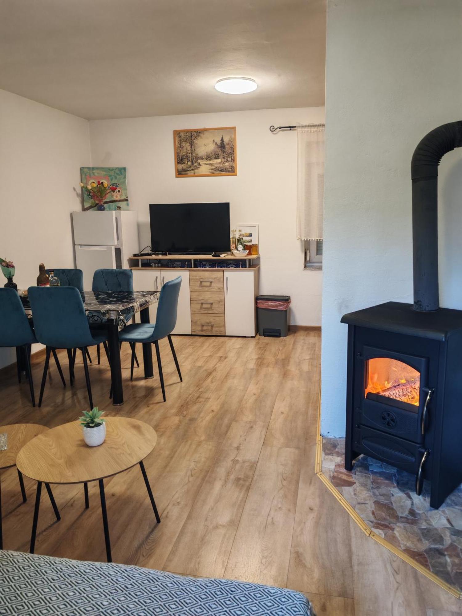 Apartment Lucija Lovinac (Lika-Senj)