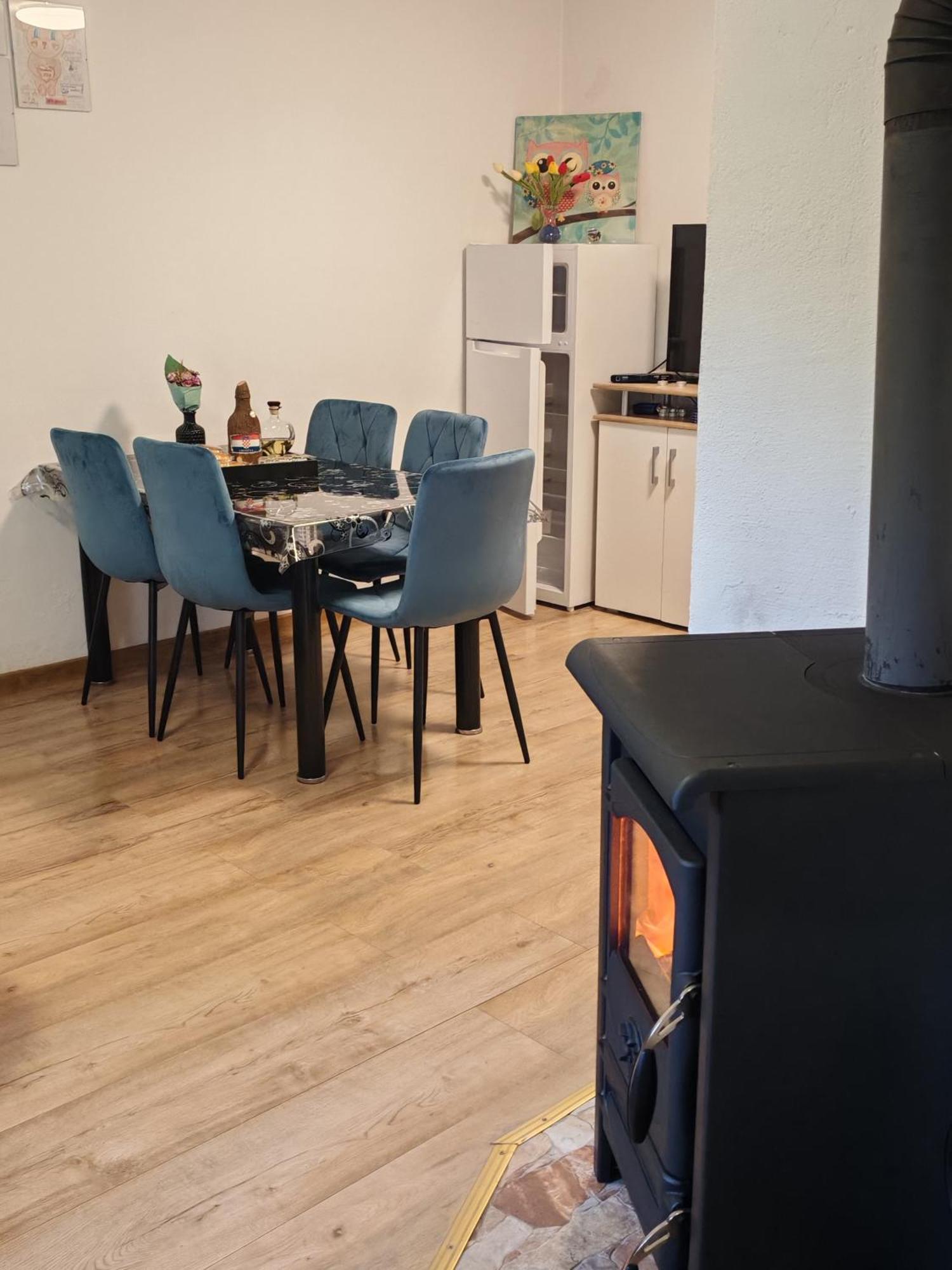 Apartment Lucija Lovinac (Lika-Senj)